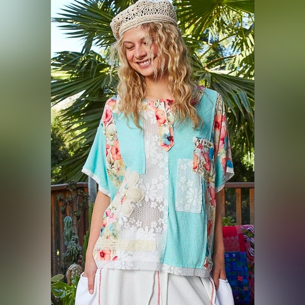 NEW!!! POL Floral Patchwork Short-Sleeve Top - Blue, Sz Large